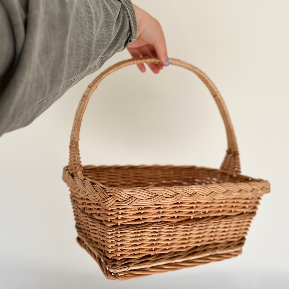 multi tone  wicker basket